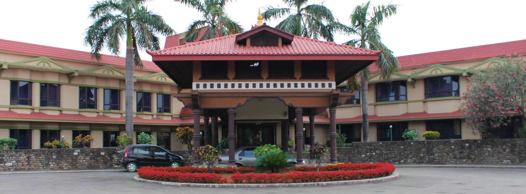 Hotel Nirvana Bhairāhawā Bagian luar foto