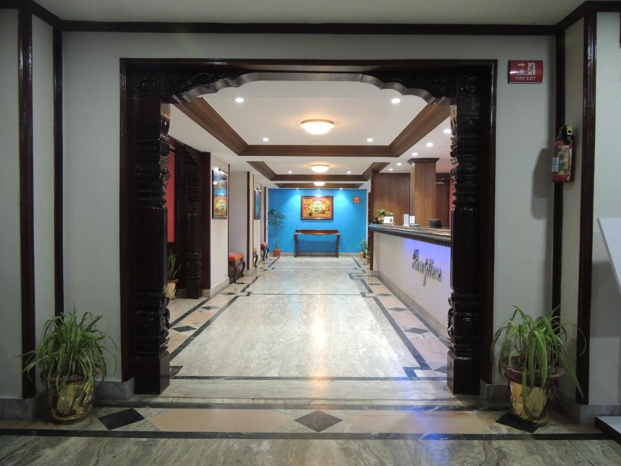 Hotel Nirvana Bhairāhawā Bagian luar foto