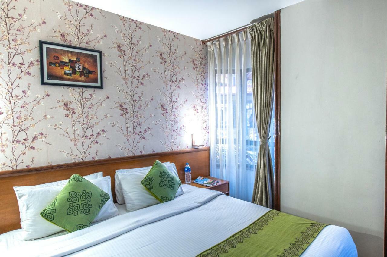 Hotel Nirvana Bhairāhawā Bagian luar foto